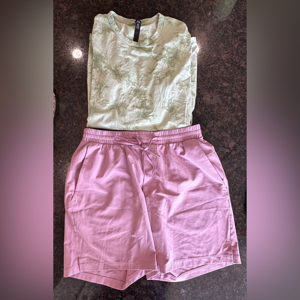Lululemon for Men, M 7”pacebreaker linerless shorts. Like new